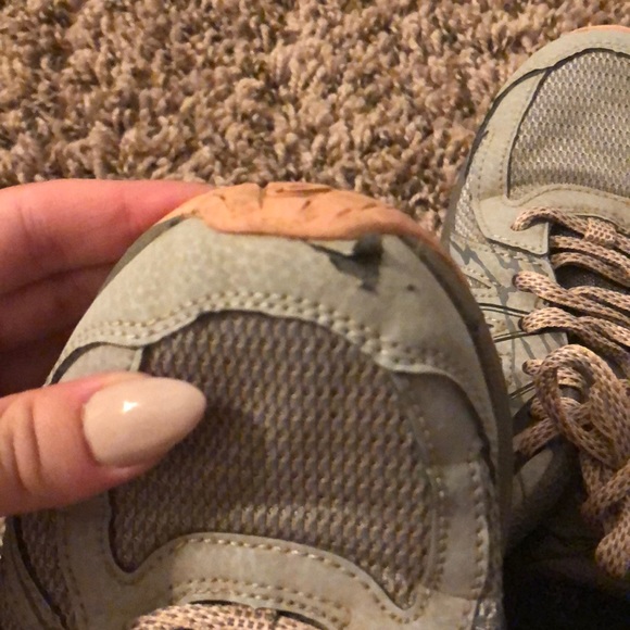 ASICS running shoes - Picture 4 of 12